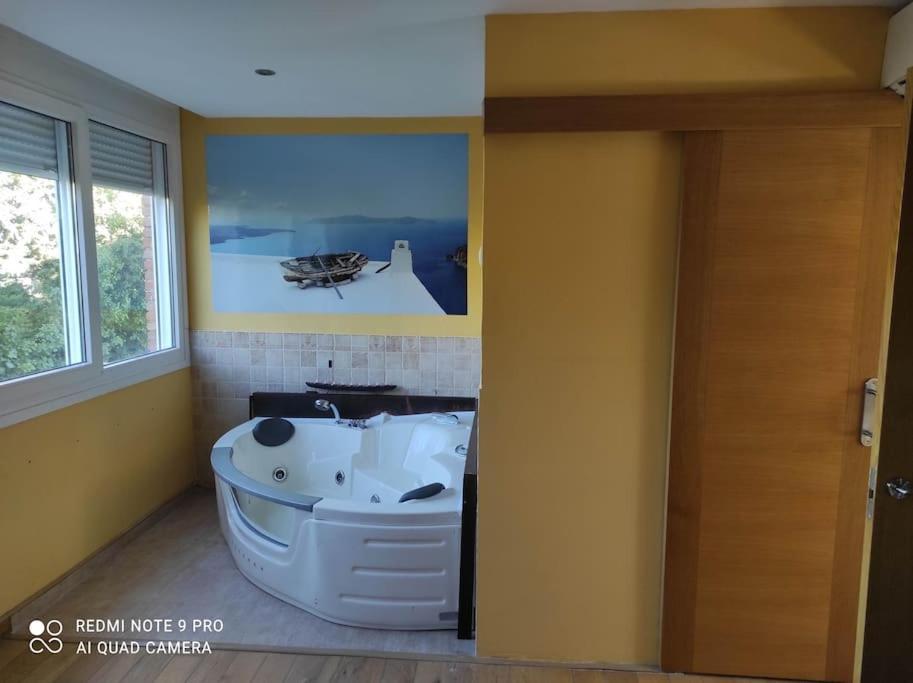 Apartament Coqueto Alojamiento Con Banera De Hidromasaje Tarragona Zewnętrze zdjęcie